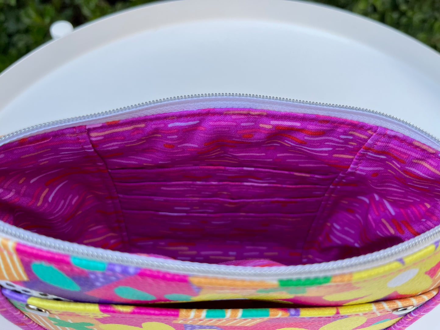 Norfolk Pouch - Daisy Dazzler with pink