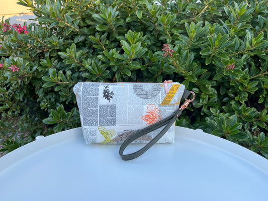 Norfolk Pouch - Filigree Newsprint w/ green