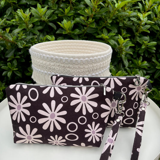 Norfolk Pouch - Funky Daisies (Anzela Simcock)