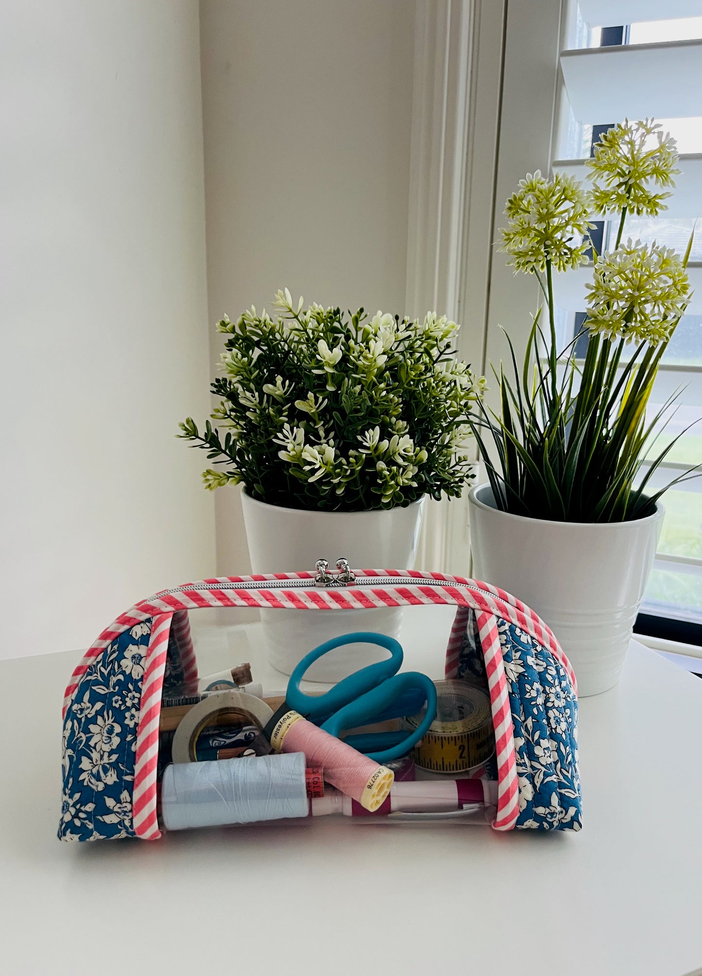 Clearly Trixie pouch - Morning Dew (The Cottage Garden Collection by Liberty)