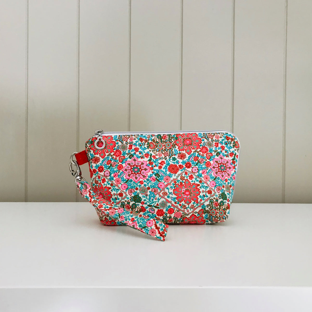 Turnabout Pouch - Kaliedescope by Amy Butler