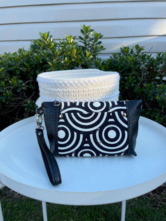 Norfolk Pouch - Black Circles (Averly Designs)
