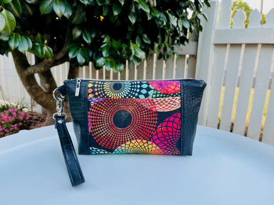 Norfolk Pouch - Halcyon w/ black (Jason Yenter for In The Beginning fabrics)