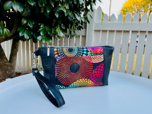 Norfolk Pouch - Halcyon w/ black (Jason Yenter for In The Beginning fabrics)