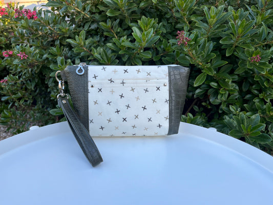 Norfolk Pouch - Grey crosses