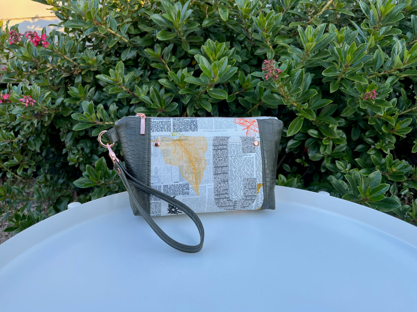 Norfolk Pouch - Filigree Newsprint w/ green