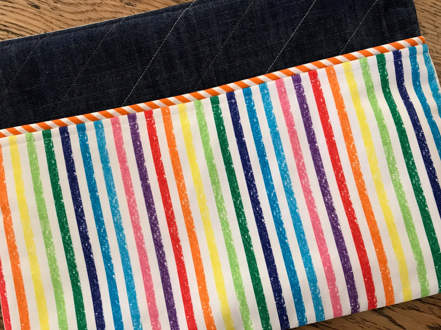 13" Laptop case - Rainbow stripes