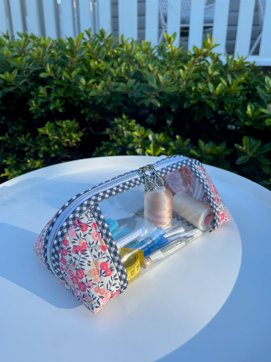 Clearly Trixie pouch - Wiltshire D (Liberty Tana Lawn)