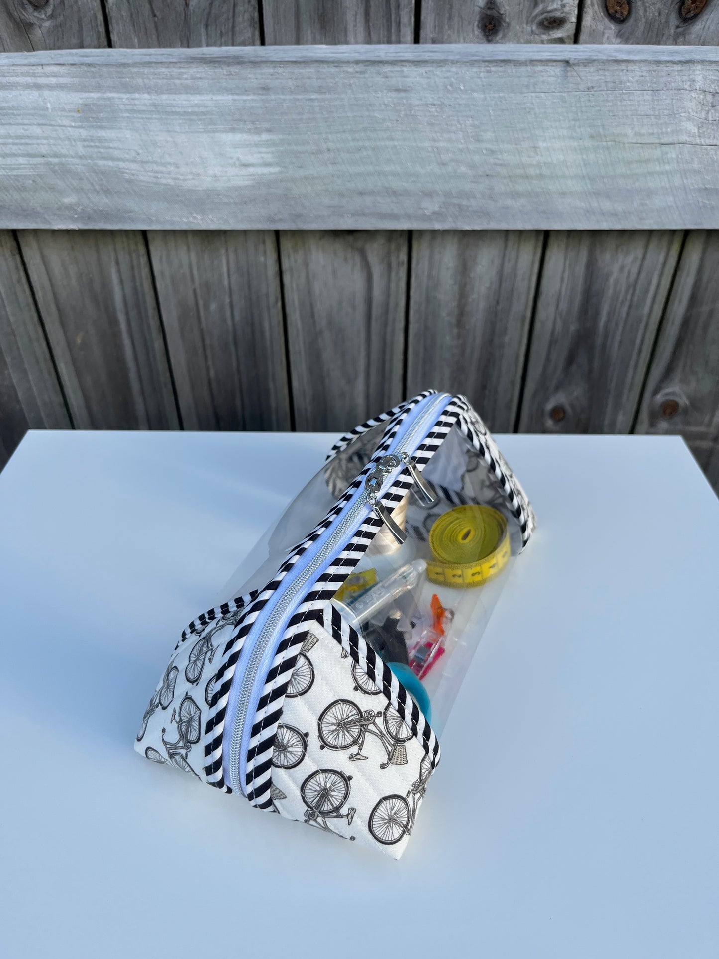 Clearly Trixie pouch - Bicycles