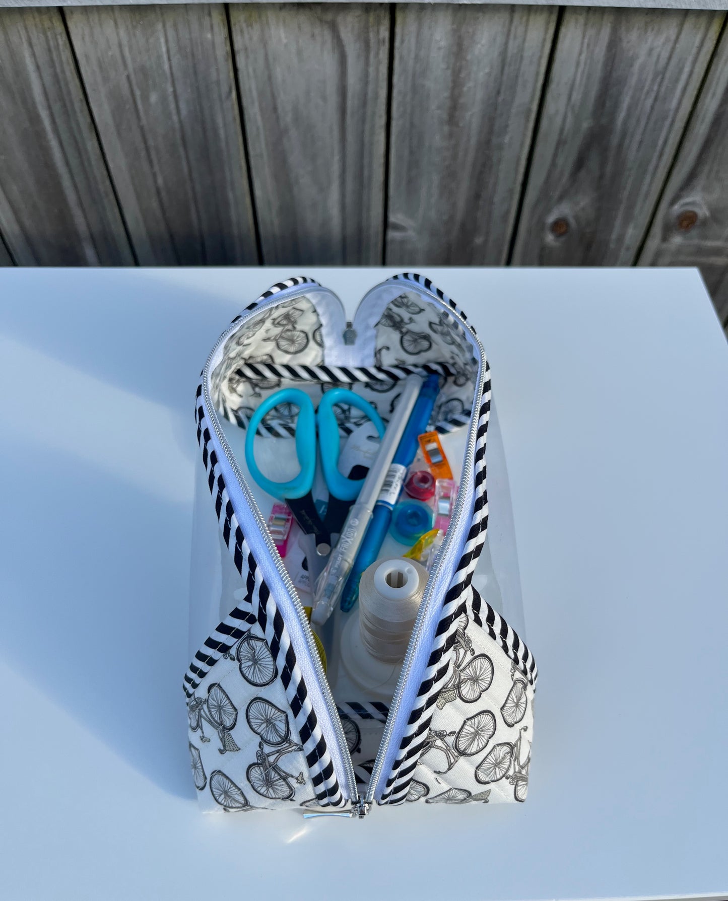 Clearly Trixie pouch - Bicycles