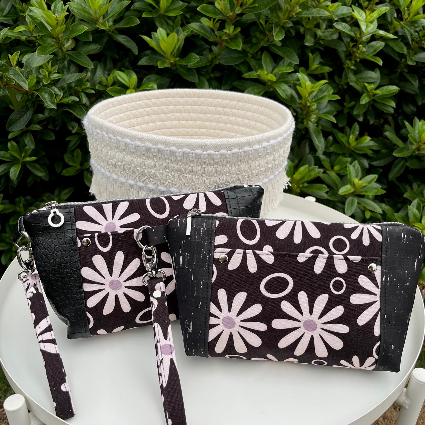 Norfolk Pouch - Funky Daisies (Anzela Simcock)