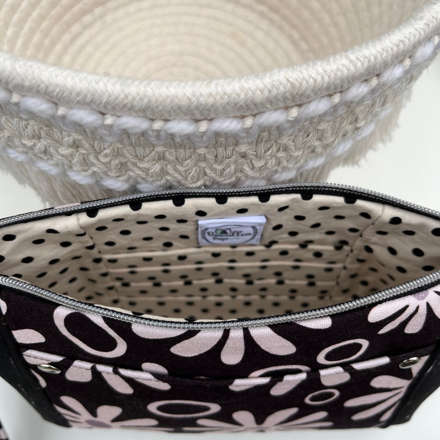 Norfolk Pouch - Funky Daisies (Anzela Simcock)