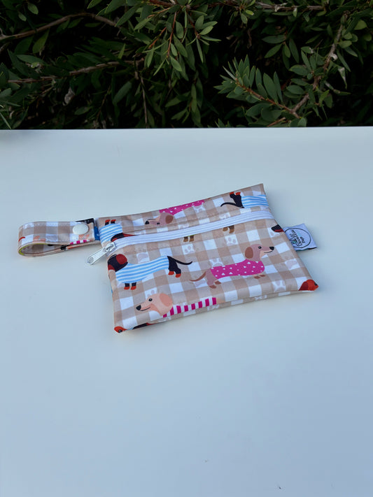 Water-resistant wet bags - Dachshund Run (Walandella Designs)