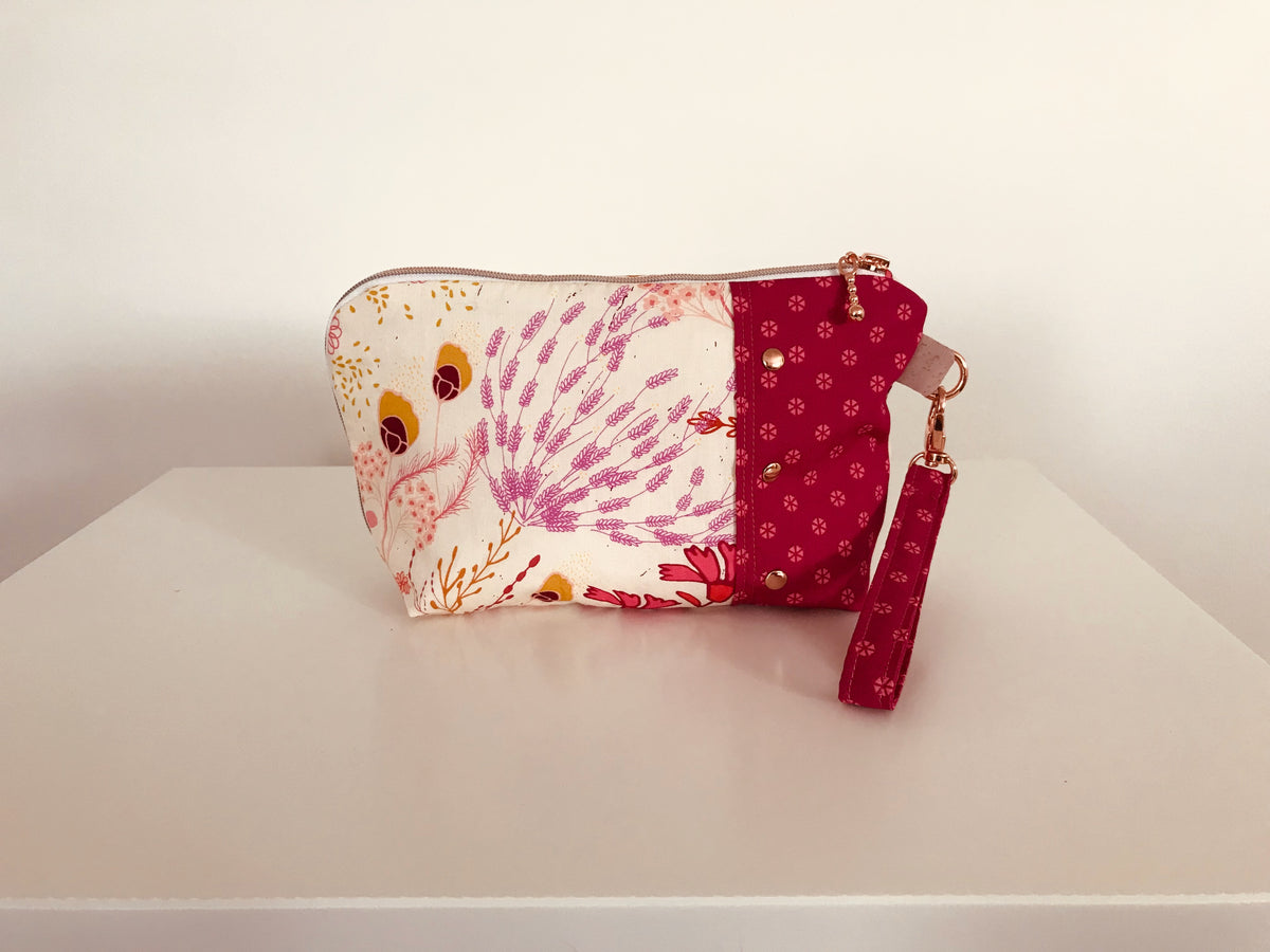 Turnabout Pouch - Indiefolk collection by Pat Bravo