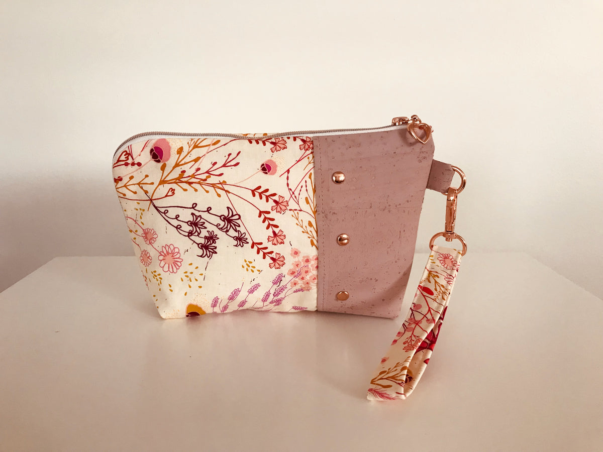 Turnabout Pouch - Indiefolk collection by Pat Bravo