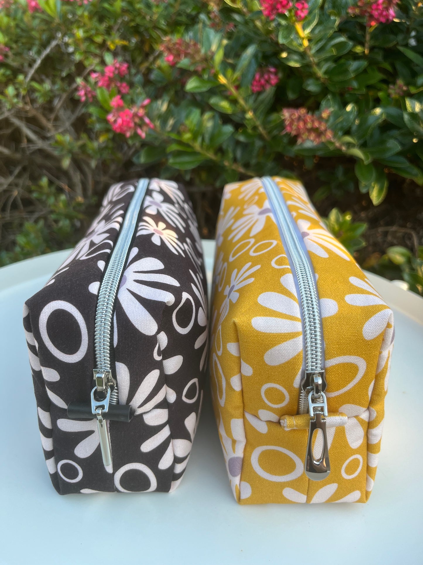 Bilby Pouch - Funky Daisies (Anzela Simcock)
