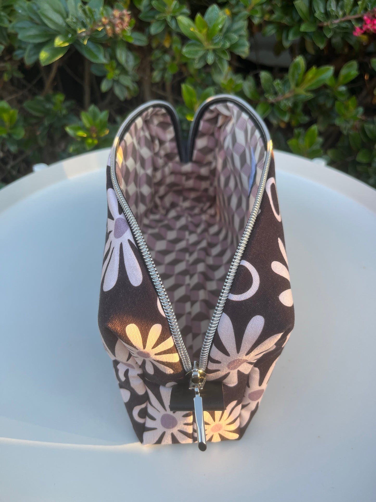 Bilby Pouch - Funky Daisies (Anzela Simcock)