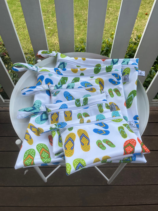Water-resistant wet bags - Sydney Beaches Thongs (The Digi Dame Graphic Designer)