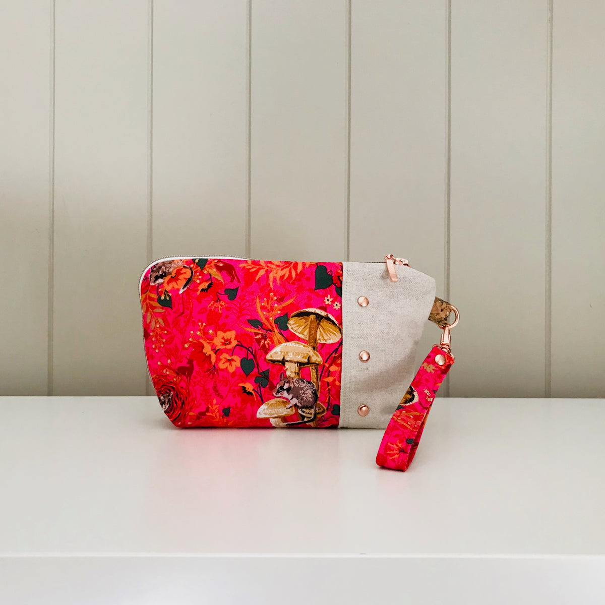 Turnabout Pouch - Hot Pink fabric with mouse by Free Spirit coupled with linen