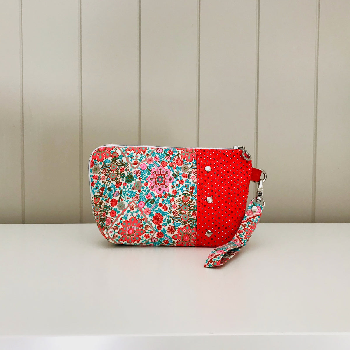 Turnabout Pouch - Kaliedescope by Amy Butler