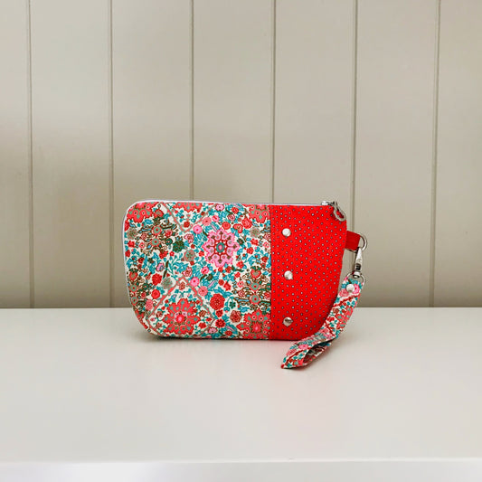 Turnabout Pouch - Kaliedescope by Amy Butler