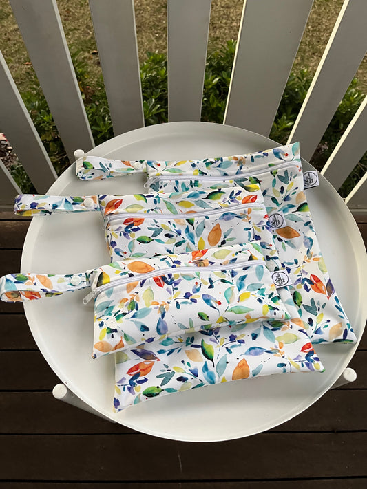 Water-resistant wet bags - Watercolour Scattered Leaves (Eszter's Creations)