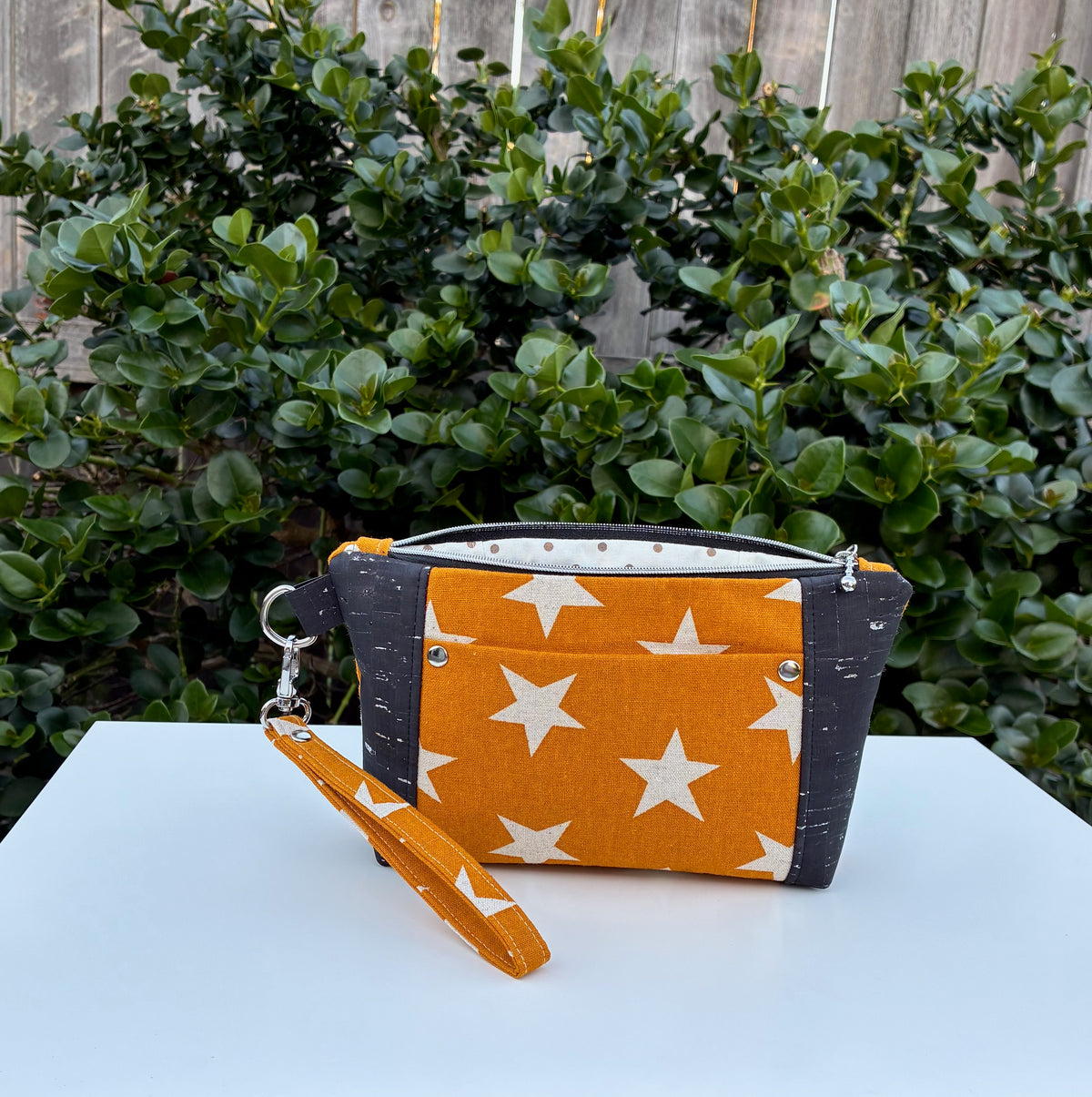 Norfolk Pouch - Natural Stars - Gold (Robert Kaufman: Sevenberry)