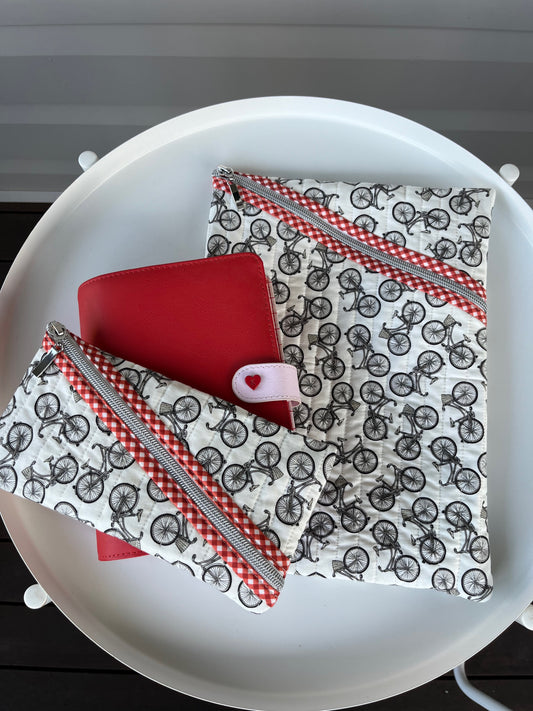 Quilted Hemingway Pouch (Hipster on the Go)