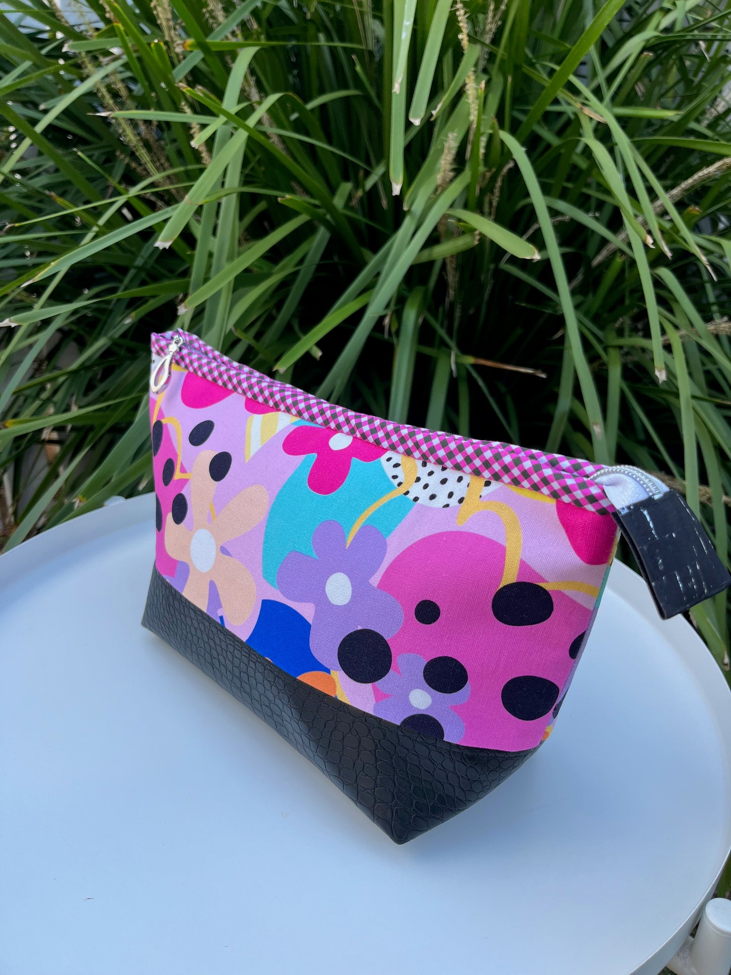 Lola Pouch - Wonder bloom (Wonderland Design Co)
