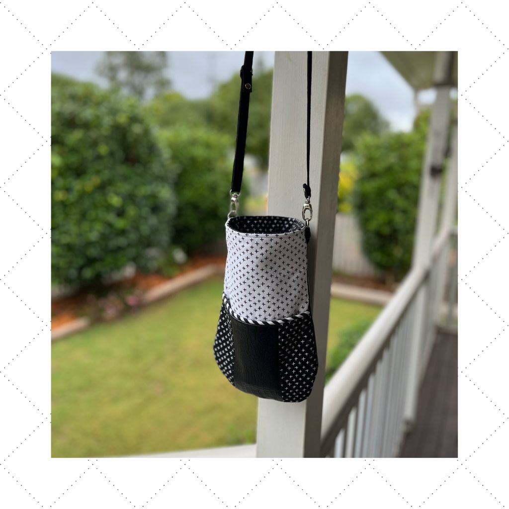 Crossbody Market Mini - Black crosses on White