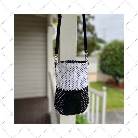Crossbody Market Mini - Black crosses on White